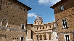 Thumbnail of P1020416-Urbino.jpg