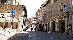 Thumbnail of P1020429-Urbino.jpg