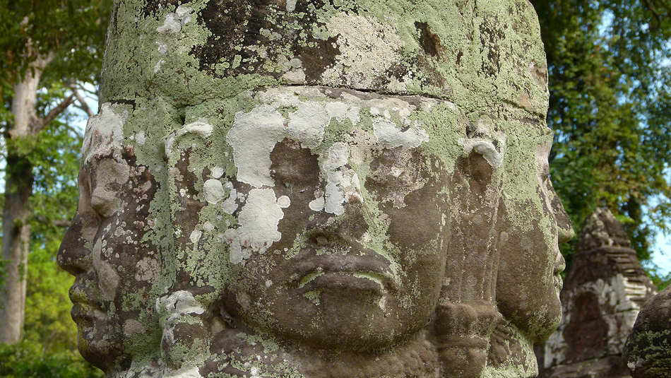 P1010455_Siegestor_Angkor_Thom.jpg