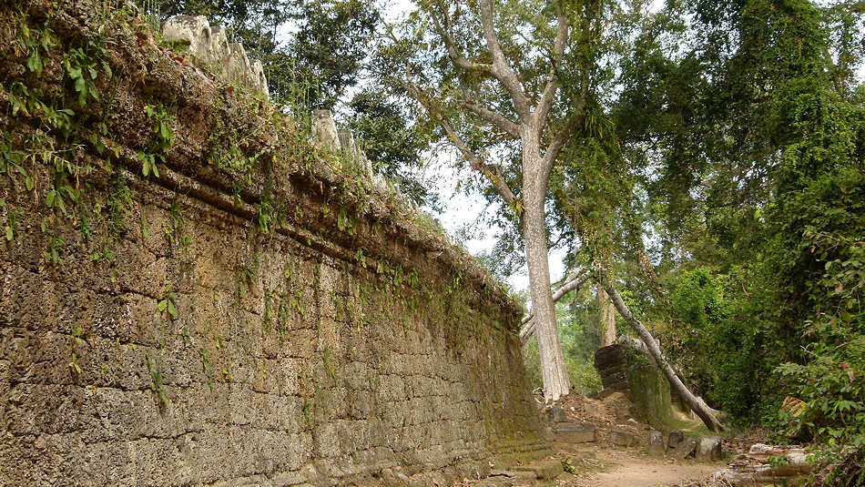 P1010459_Siegestor_Angkor_Thom.jpg