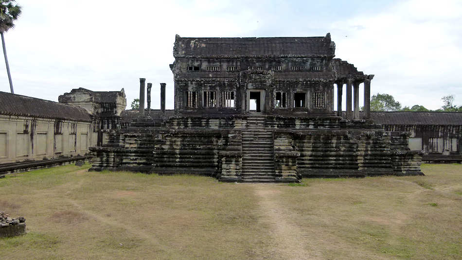 P1010536_Angkor_Wat.jpg