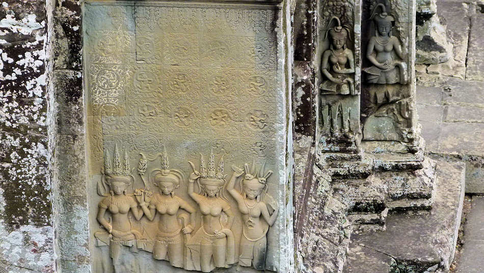 P1010557_Angkor_Wat.jpg