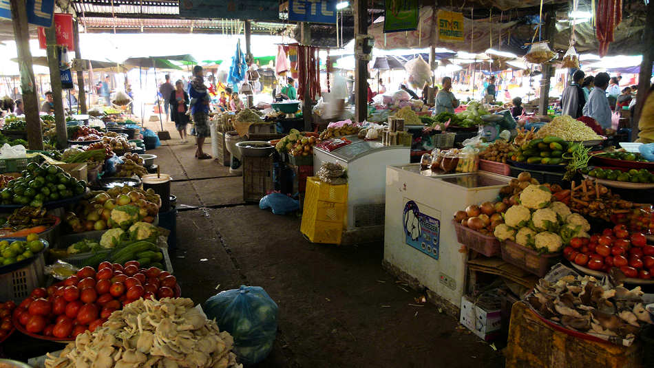 P1000776_Markt_Laos.jpg