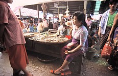 Thumbnail of Myanmar 2000-01-124.jpg