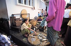 Thumbnail of Myanmar 2000-01-129.jpg