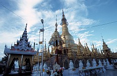 Thumbnail of Myanmar 2000-01-161.jpg