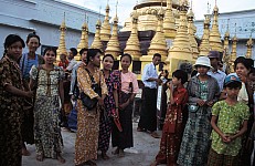 Thumbnail of Myanmar 2000-02-041.jpg