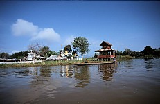 Thumbnail of Myanmar 2000-02-061.jpg