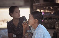 Thumbnail of Myanmar 2000-02-064.jpg