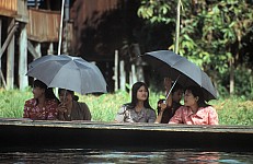 Thumbnail of Myanmar 2000-02-094.jpg