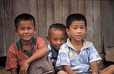 Thumbnail of Myanmar 2000-02-099.jpg