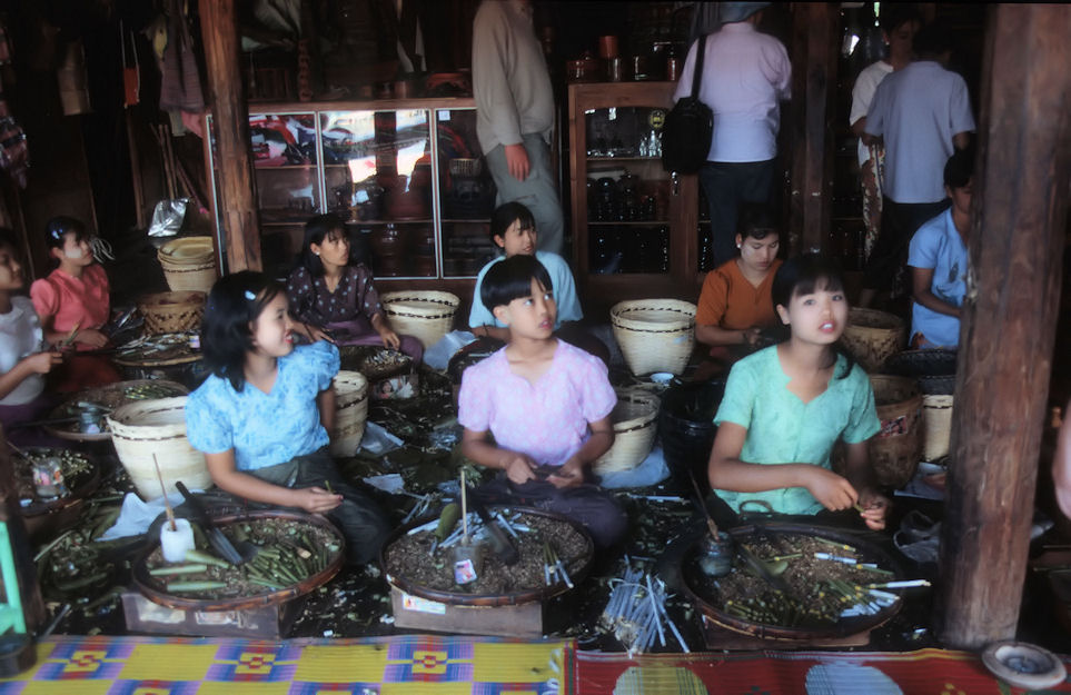 Myanmar 2000-02-107.jpg