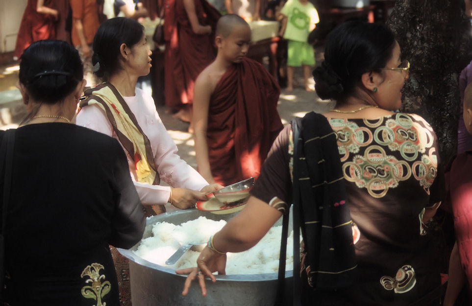 Myanmar 2000-02-124.jpg