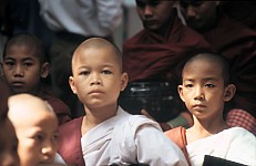 Thumbnail of Myanmar 2000-02-131.jpg