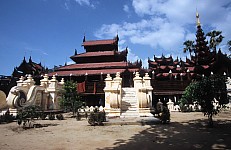 Thumbnail of Myanmar 2000-02-144.jpg