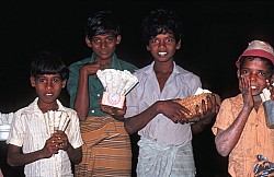 Thumbnail of Sri Lanka 1982-02-122.jpg